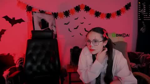 Snapshot of nikol_kitt chatting on 10.22.25 Little Niko Help me reach my goals online show from 10.22.25