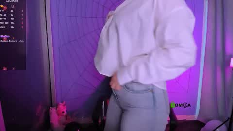 Snapshot of nikol_kitt chatting on 10.25.25 Little Niko Help me reach my goals online show from 10.25.25