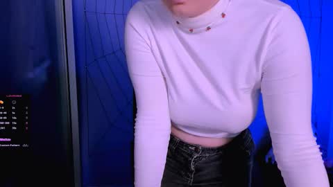 Snapshot of nikol_kitt chatting on 11.08.25 Little Niko Help me reach my goals online show from 11.08.25