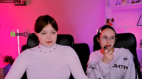 Snapshot of nikol_kitt chatting on 12.15.25 Little Niko Help me reach my goals online show from 12.15.25