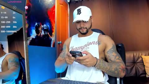 Snapshot of nikolahank1 chatting on 12.11.24 Nikola Hank online show from 12.11.24