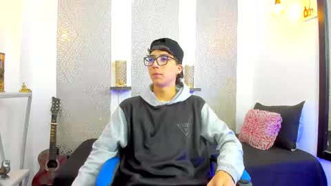    online show from 03.02.25