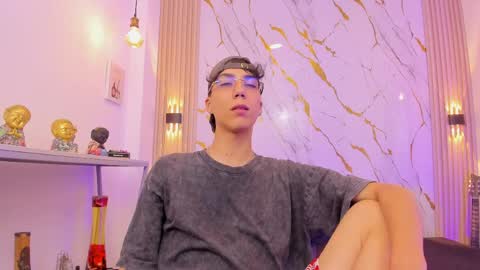    online show from 04.08.26