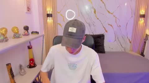 Snapshot of nikolay_gregori chatting on 05.18.26 online show from 05.18.26