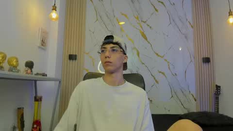 Snapshot of nikolay_gregori chatting on 05.24.26 online show from 05.24.26