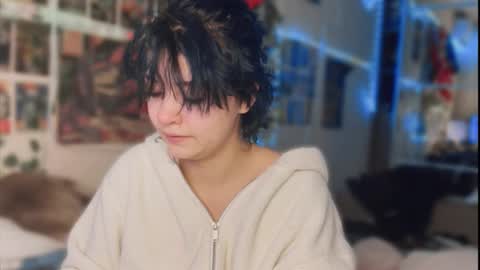 nikoli_naw online show from 10.19.25