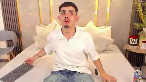 Niko Stone online show from 12.16.25