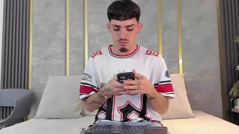 Snapshot of nikostone chatting on 01.06.26 Niko Stone online show from 01.06.26