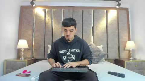 Niko Stone online show from 07.08.26