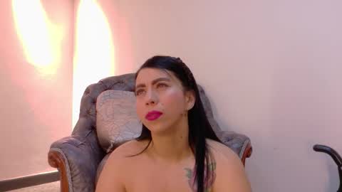 Snapshot of niky_smit chatting on 11.21.25 NIKY SMIT online show from 11.21.25