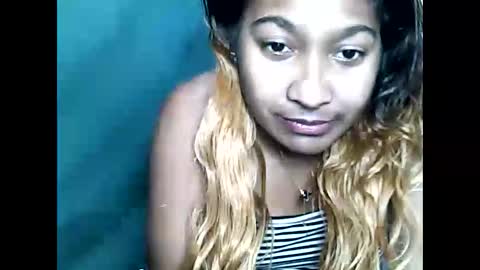 Snapshot of nilaina330940 chatting on 05.25.26 nilaina330940 online show from 05.25.26