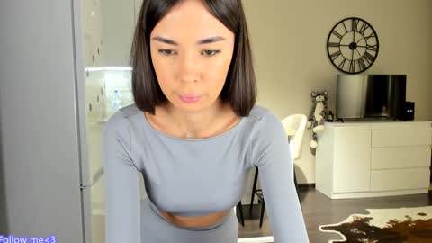 Snapshot of nilliluv chatting on 01.07.25 Bella online show from 01.07.25
