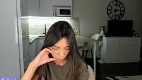 Snapshot of nilliluv chatting on 01.24.25 Bella online show from 01.24.25