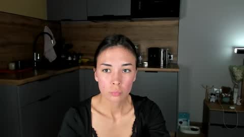 Bella online show from 05.15.26