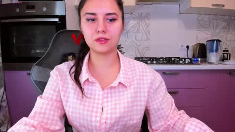 Nina online show from 09.27.25