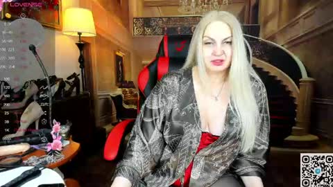 Nina online show from 05.17.26
