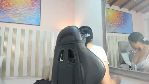 Snapshot of nina_glow_ chatting on 02.23.26 nina_glow_ online show from 02.23.26