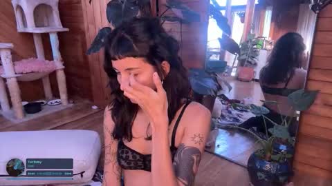 Snapshot of nina_just chatting on 11.01.25 Nina. online show from 11.01.25