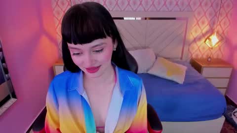 N I N A online show from 10.21.25
