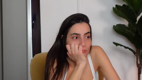 NinaCrystal online show from 12.23.25