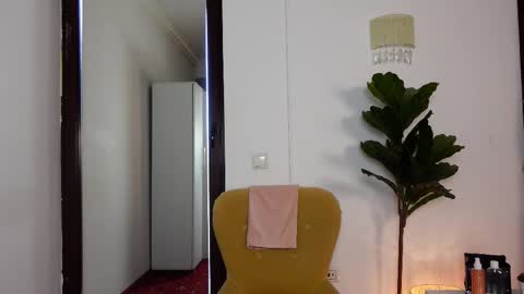 NinaCrystal online show from 02.10.26