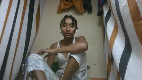 ninaeaa online show from 01.13.26