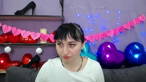 Snapshot of ninaflawlees chatting on 02.06.25 ninaflawlees online show from 02.06.25