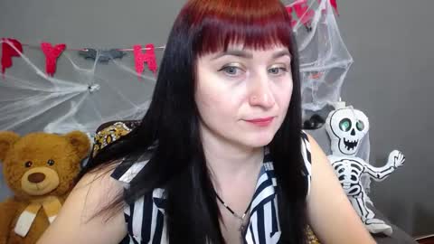 Snapshot of ninaflawlees chatting on 10.24.25 ninaflawlees online show from 10.24.25