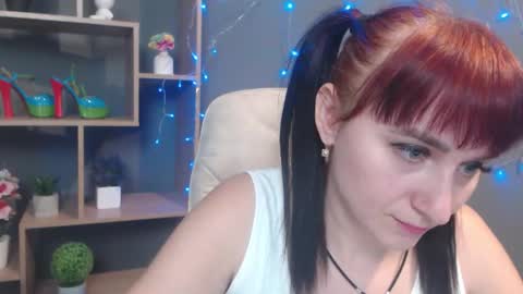 Snapshot of ninaflawlees chatting on 11.13.25 ninaflawlees online show from 11.13.25