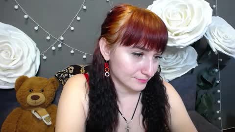 Snapshot of ninaflawlees chatting on 11.15.25 ninaflawlees online show from 11.15.25