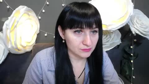 Snapshot of ninaflawlees chatting on 11.19.25 ninaflawlees online show from 11.19.25