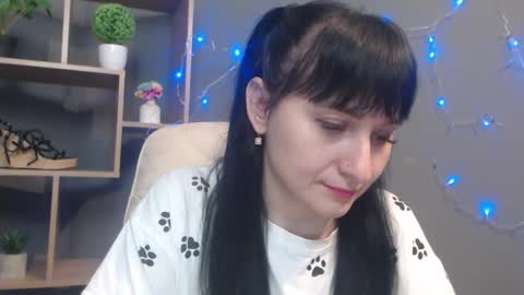 Snapshot of ninaflawlees chatting on 11.21.25 ninaflawlees online show from 11.21.25