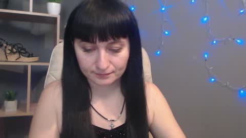 Snapshot of ninaflawlees chatting on 11.25.25 ninaflawlees online show from 11.25.25