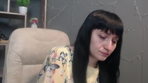 Snapshot of ninaflawlees chatting on 11.29.25 ninaflawlees online show from 11.29.25