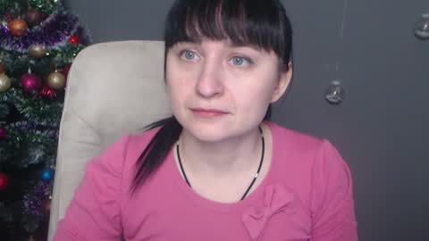 Snapshot of ninaflawlees chatting on 12.21.25 ninaflawlees online show from 12.21.25