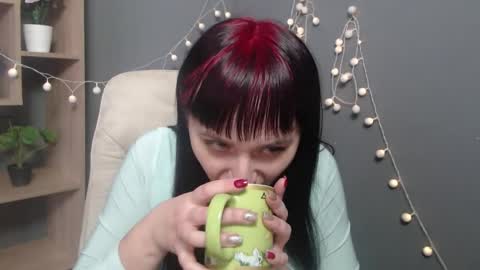 Snapshot of ninaflawlees chatting on 02.01.26 ninaflawlees online show from 02.01.26