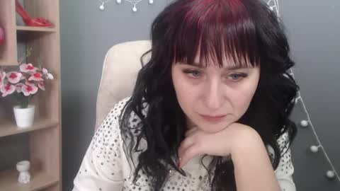 Snapshot of ninaflawlees chatting on 02.19.26 ninaflawlees online show from 02.19.26