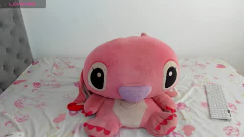 Snapshot of ninagrey03 chatting on 09.28.25 Valentina online show from 09.28.25