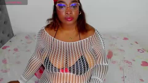 Snapshot of ninagrey03 chatting on 10.03.25 Valentina online show from 10.03.25