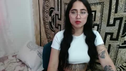 N I N A online show from 12.20.24