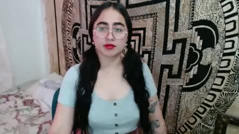 N I N A online show from 09.08.25