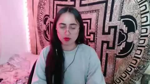 N I N A online show from 11.22.25