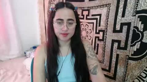 N I N A online show from 12.19.25