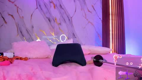 nina online show from 10.30.25