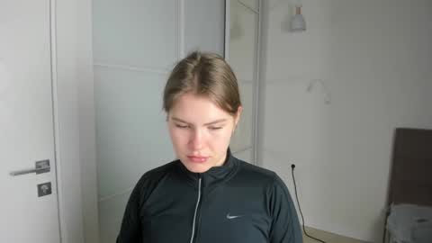 ninarihh online show from 03.05.25