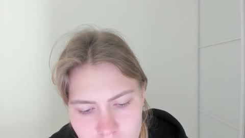 ninarihh online show from 10.09.25