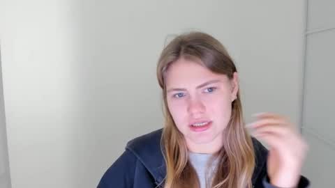 ninarihh online show from 10.24.25