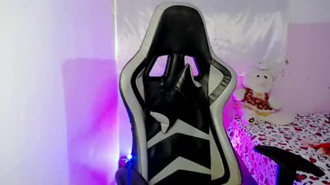 ninatinydoll1 online show from 02.22.25