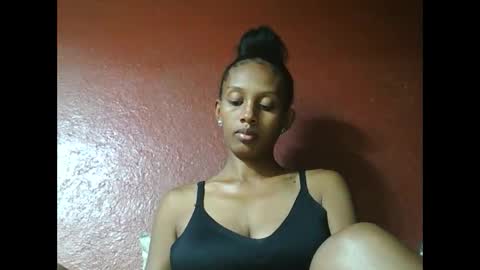 Snapshot of ninie246746 chatting on 02.25.25 ninie246746 online show from 02.25.25