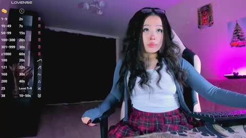 Yumi  ig yumibaee online show from 12.14.24